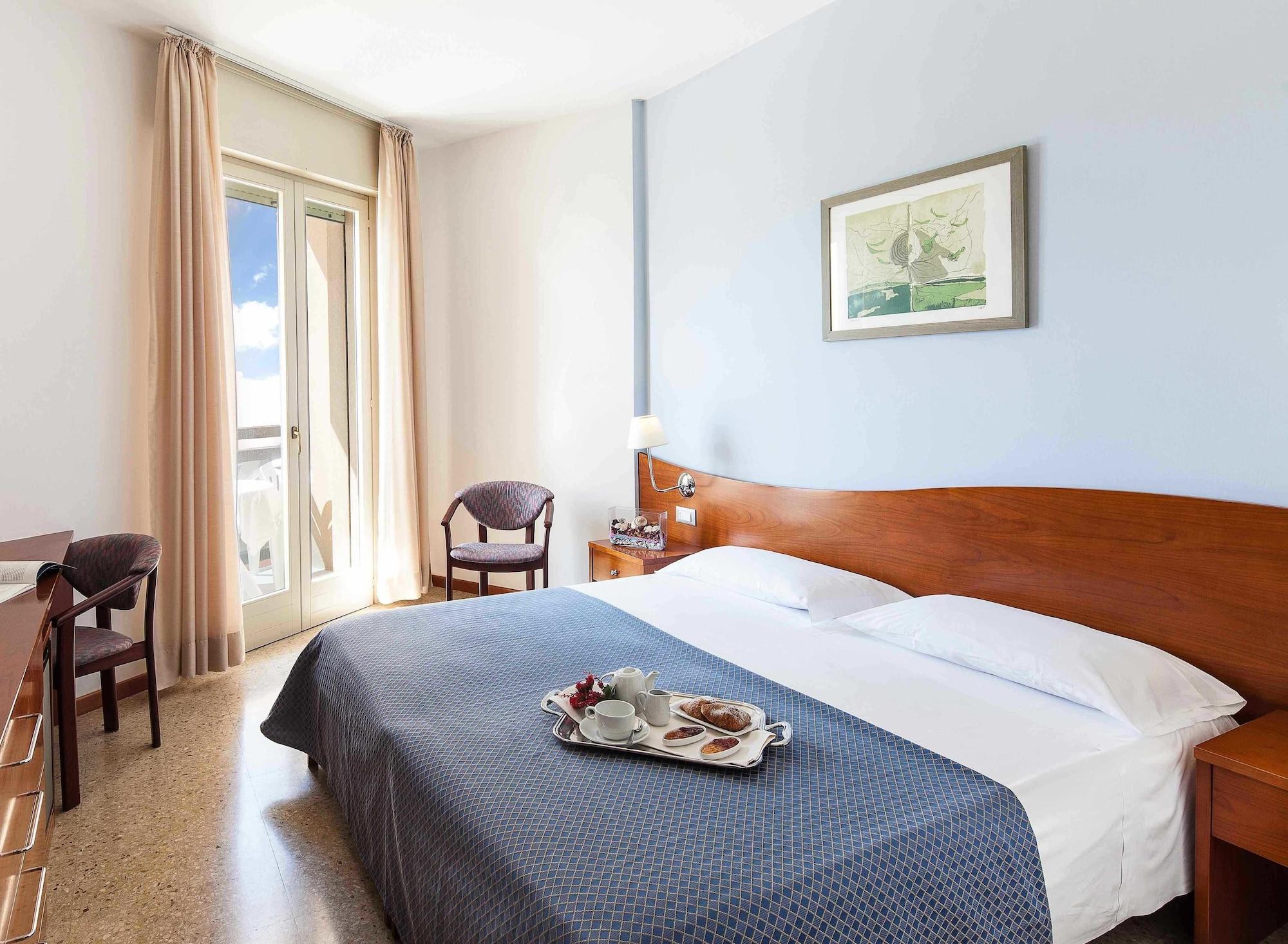 Hotel Palace Bibione Exterior foto